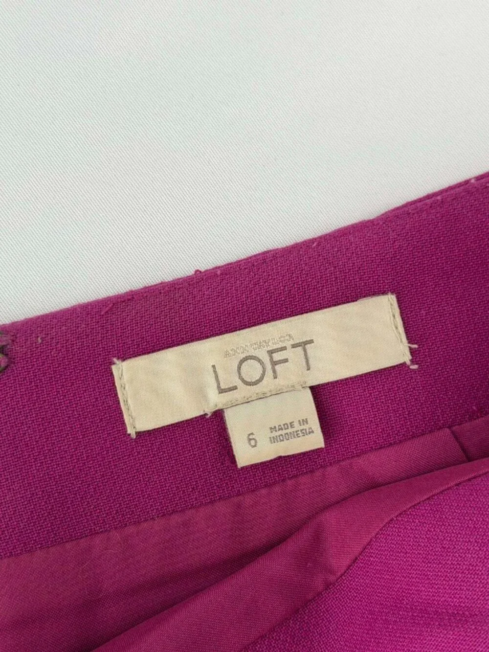 Ann Taylor Loft Magenta Pink Mini Skirt Seamed Zip Back Size 6